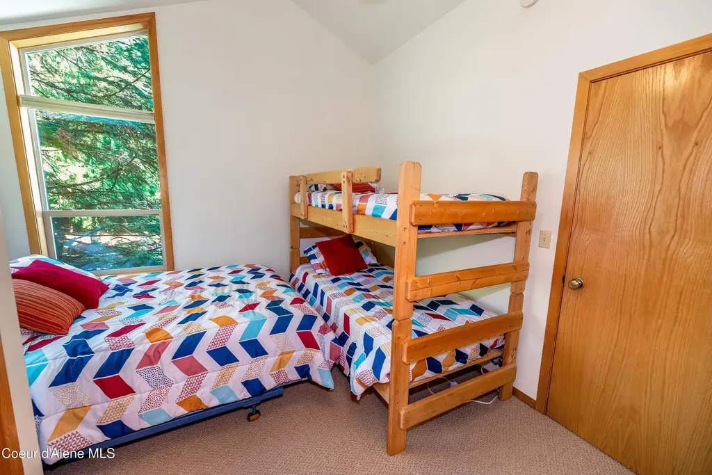 52 White Fir Lane Nordman ID 83848