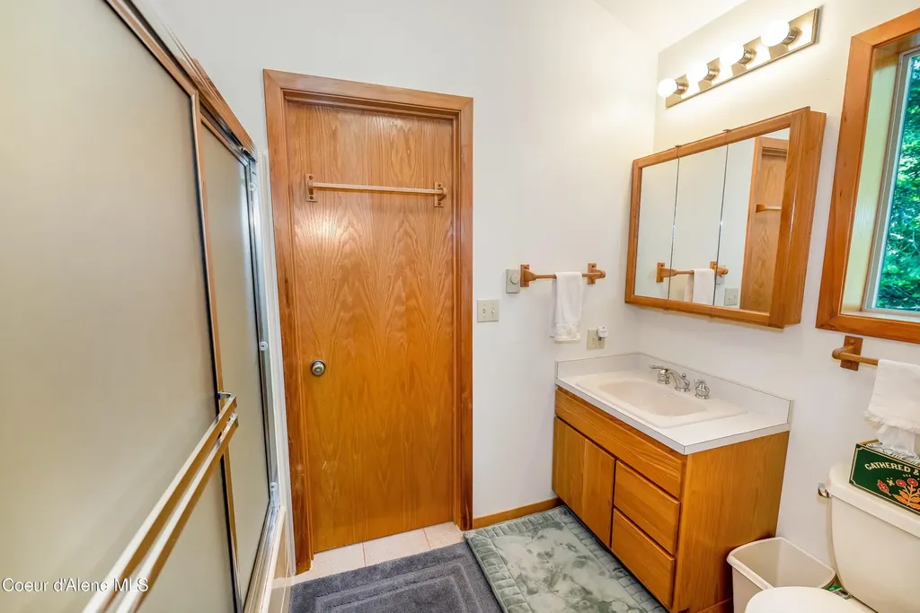 52 White Fir Lane Nordman ID 83848