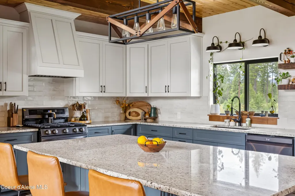 190 Whitetail Lane Bonners Ferry ID 83805