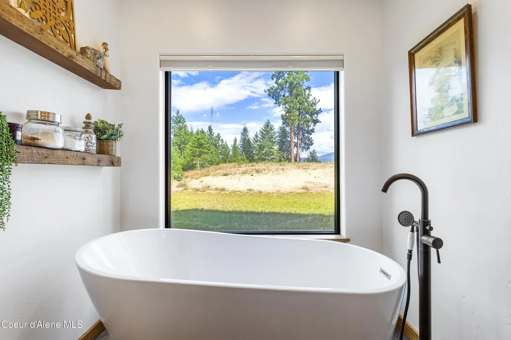 190 Whitetail Lane Bonners Ferry ID 83805