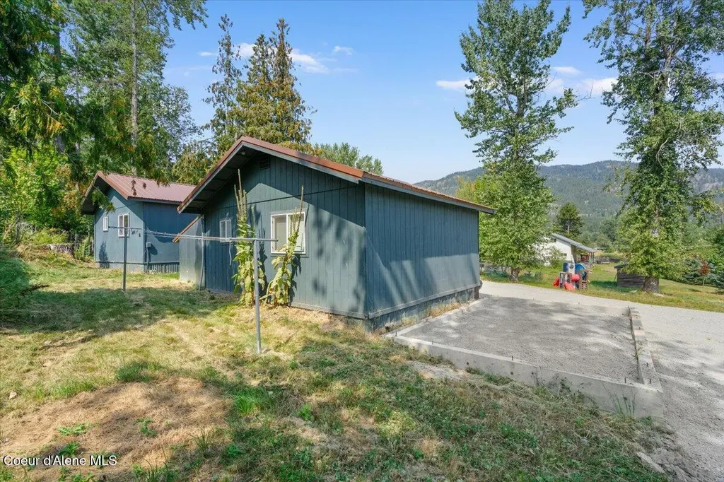 817 Upland Drive Sandpoint ID 83864
