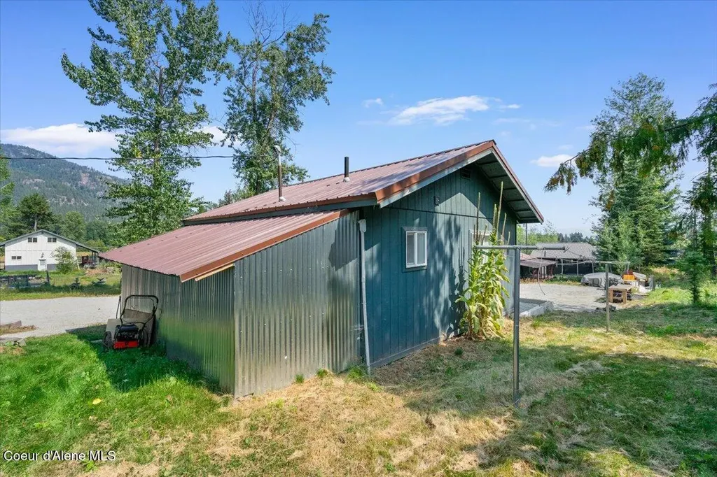 817 Upland Drive Sandpoint ID 83864
