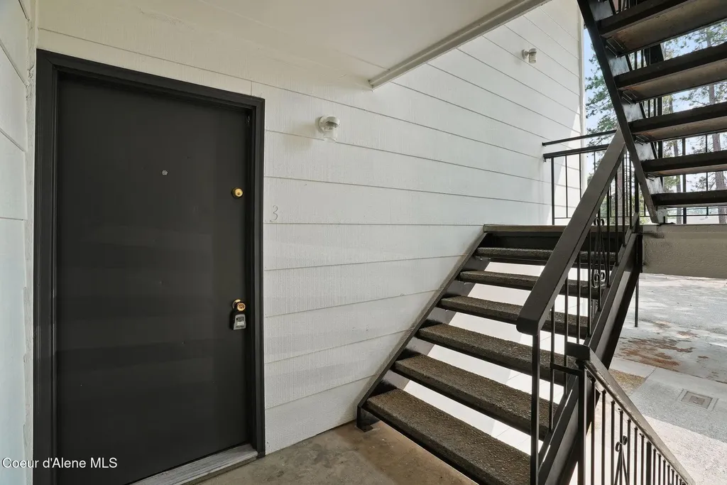 204 & 208 E 15th Avenue Post Falls ID 83854