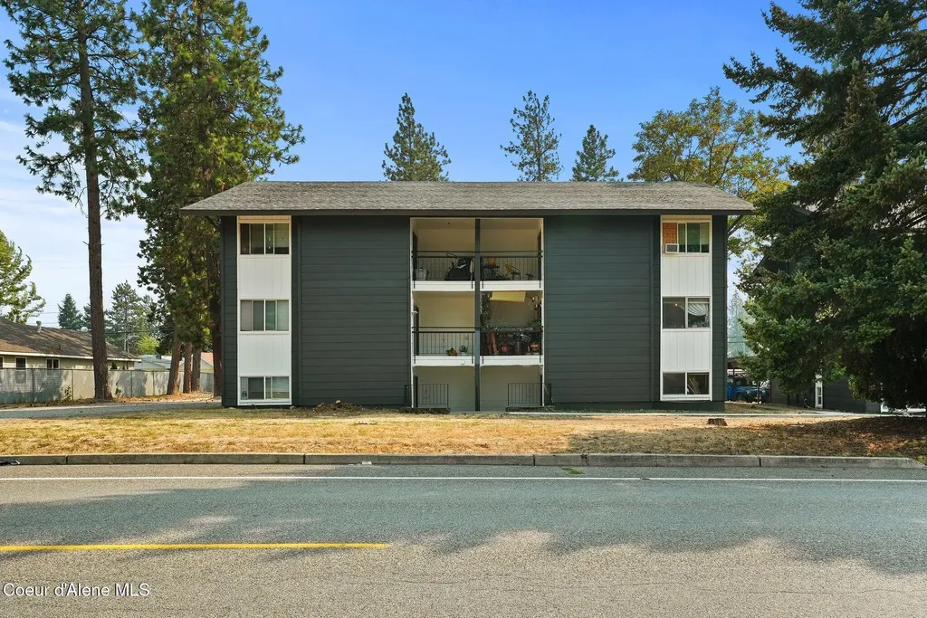 204 & 208 E 15th Avenue Post Falls ID 83854
