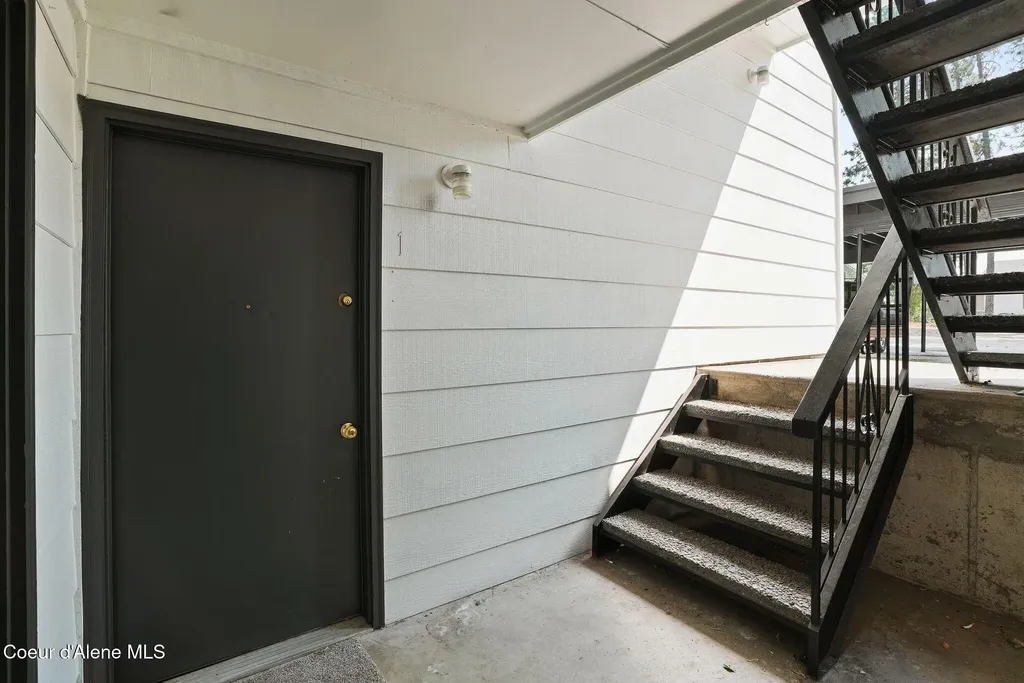 204 & 208 E 15th Avenue Post Falls ID 83854