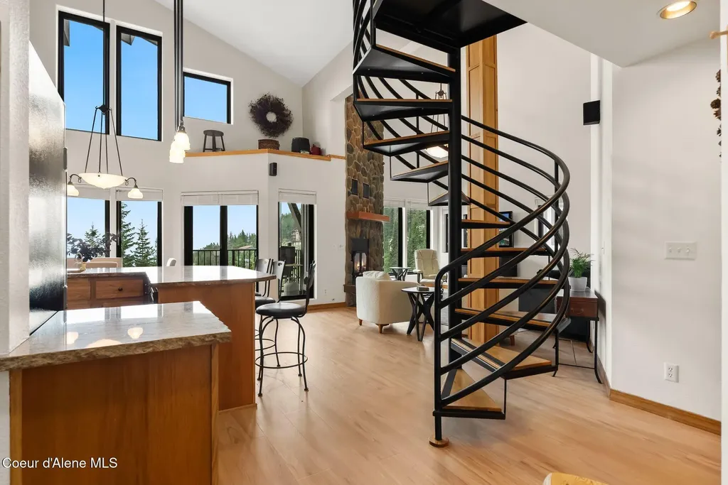 125 Crystal Springs Road Sandpoint ID 83864