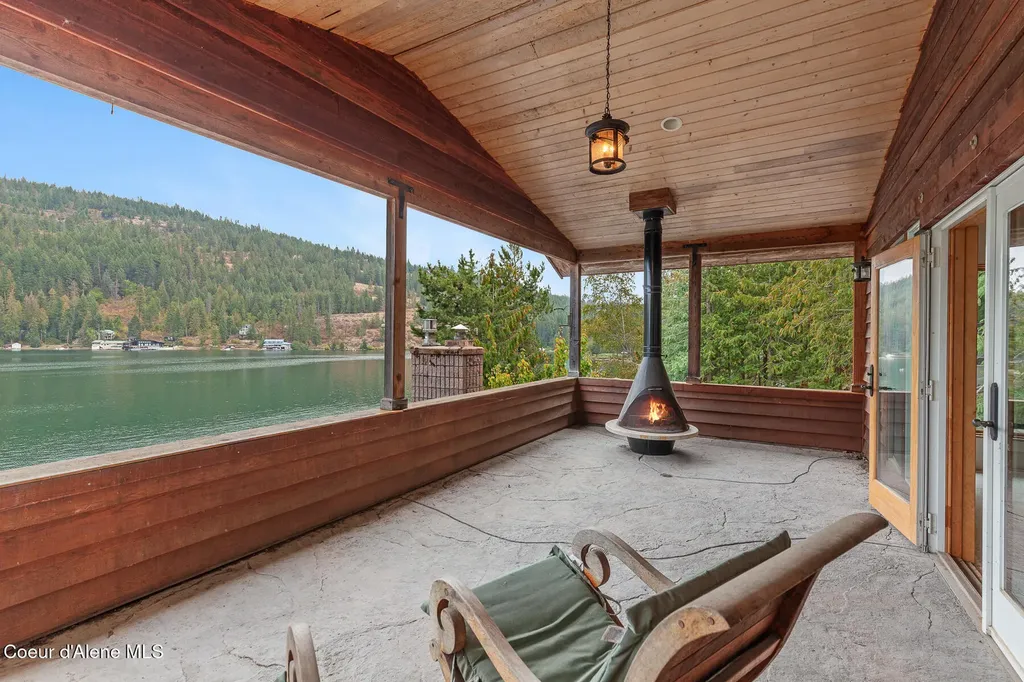 8405 Bottle Bay Road Sagle ID 83860