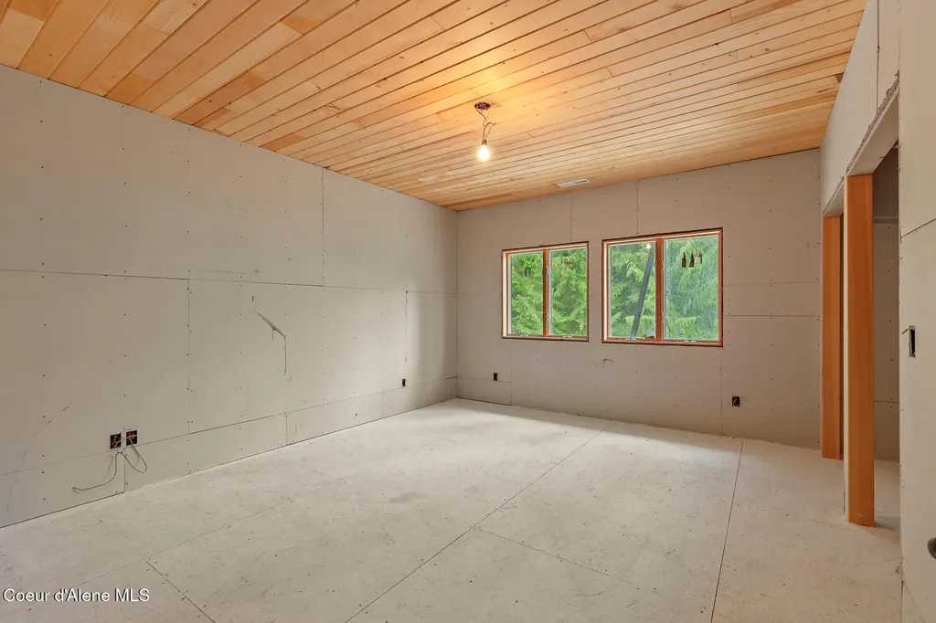 8405 Bottle Bay Road Sagle ID 83860