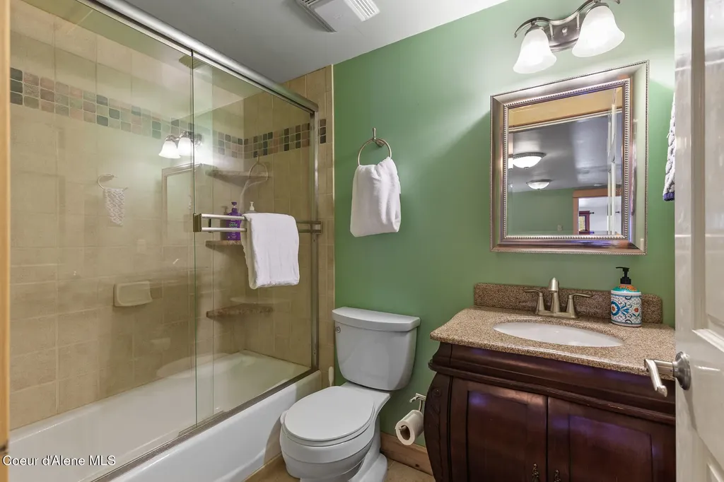 8405 Bottle Bay Road Sagle ID 83860