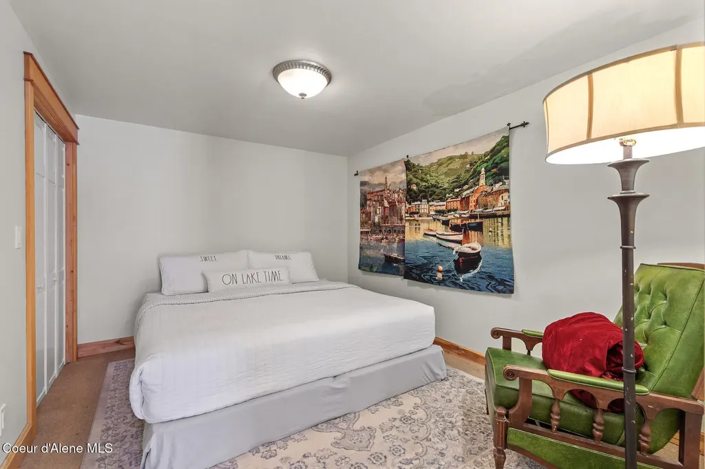 8405 Bottle Bay Road Sagle ID 83860