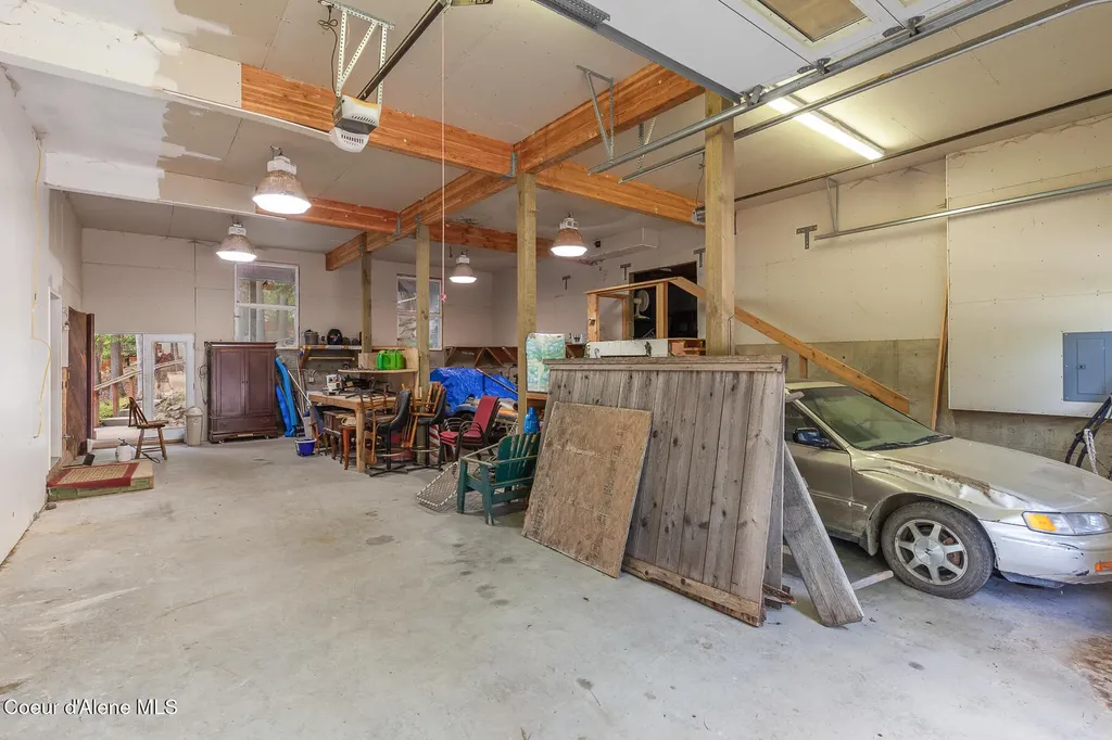 8405 Bottle Bay Road Sagle ID 83860