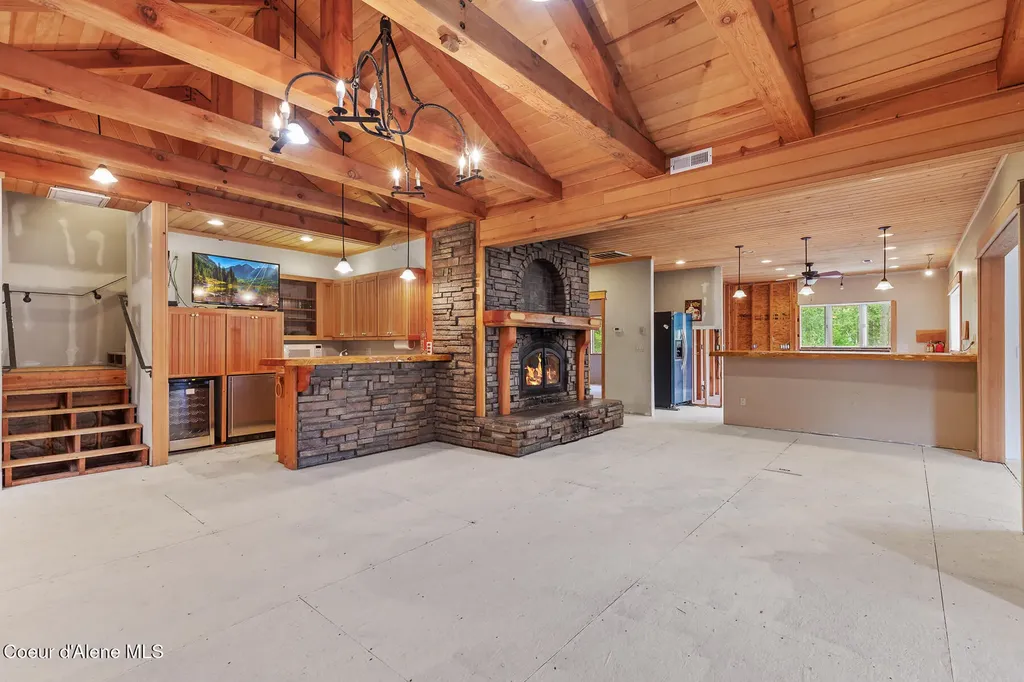 8405 Bottle Bay Road Sagle ID 83860