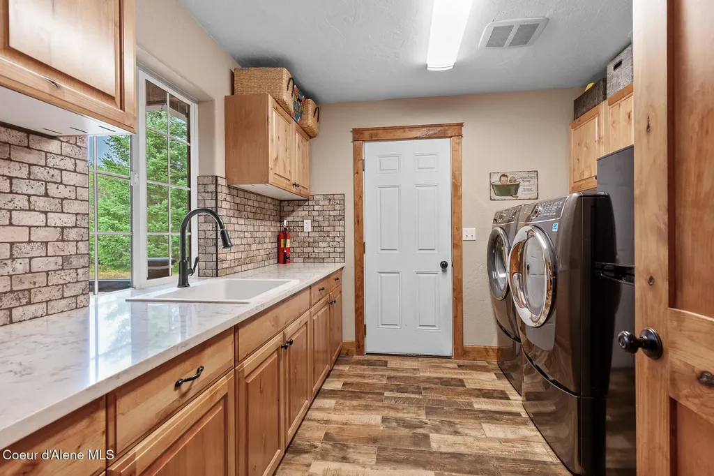 31083 N Riffle Spirit Lake ID 83869