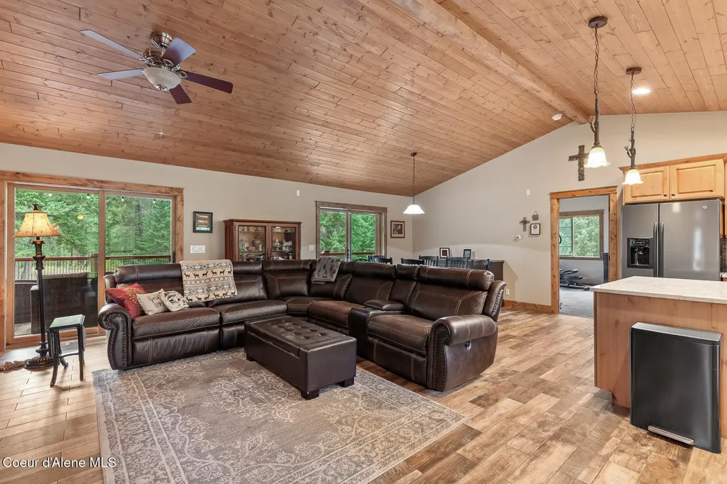 31083 N Riffle Spirit Lake ID 83869