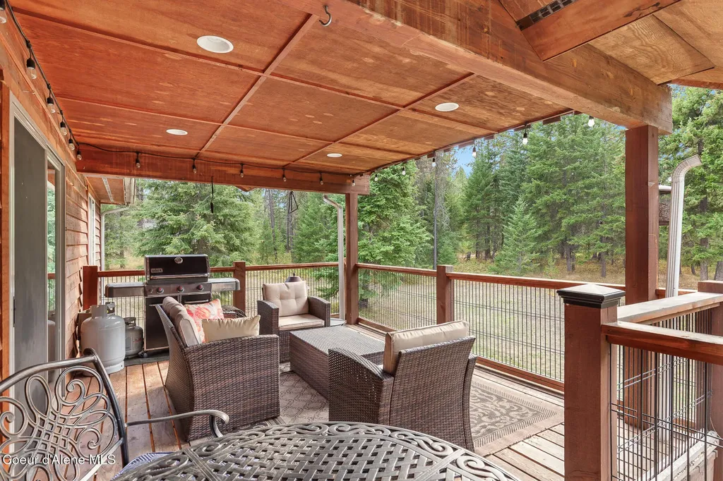 31083 N Riffle Spirit Lake ID 83869