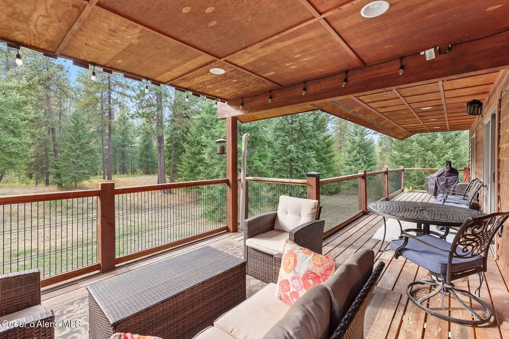 31083 N Riffle Spirit Lake ID 83869