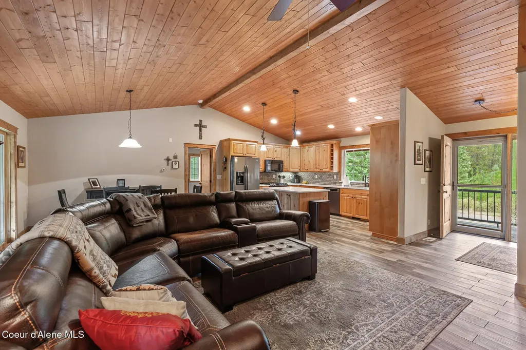 31083 N Riffle Spirit Lake ID 83869