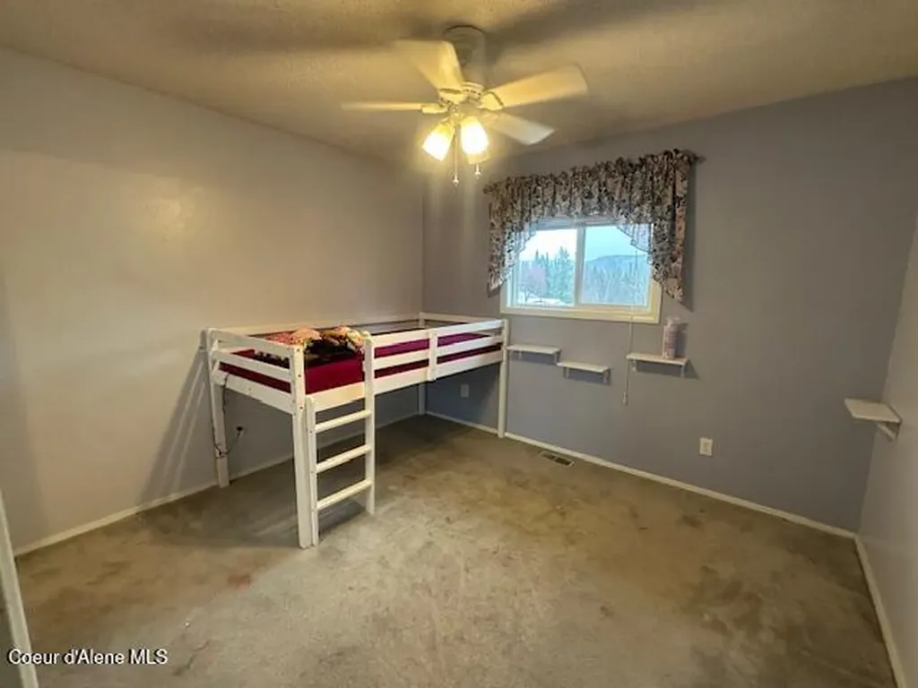 1828 Boundary Lp St. Maries ID 83861