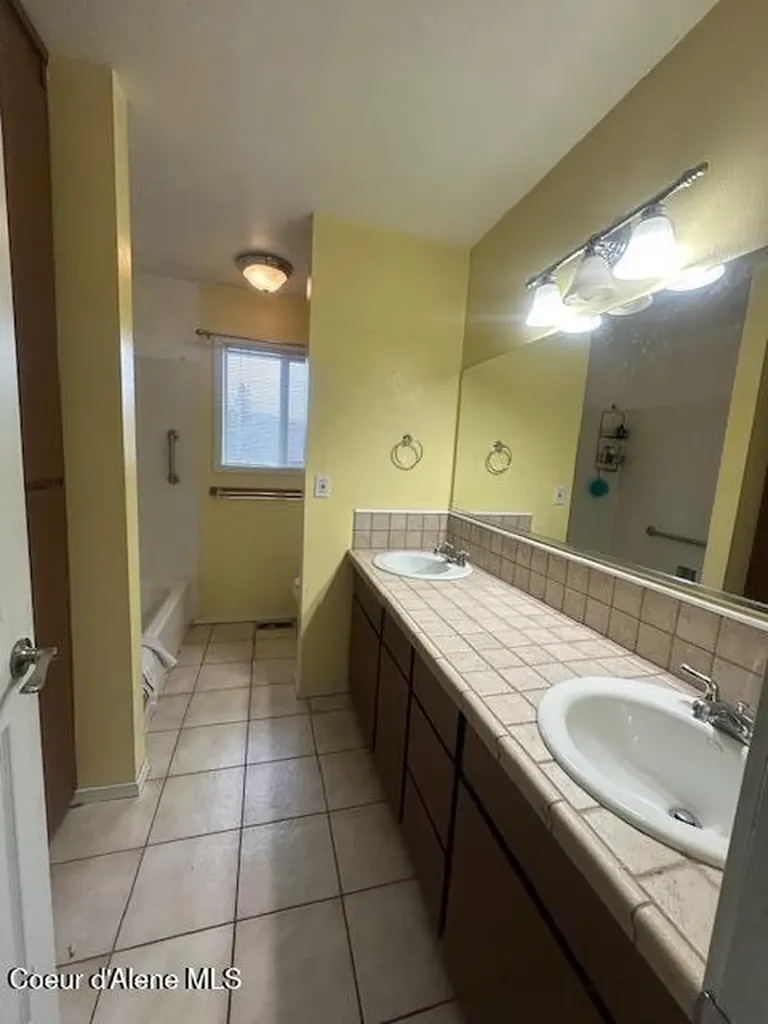 1828 Boundary Lp St. Maries ID 83861