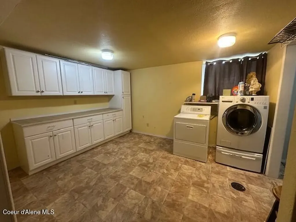 1828 Boundary Lp St. Maries ID 83861