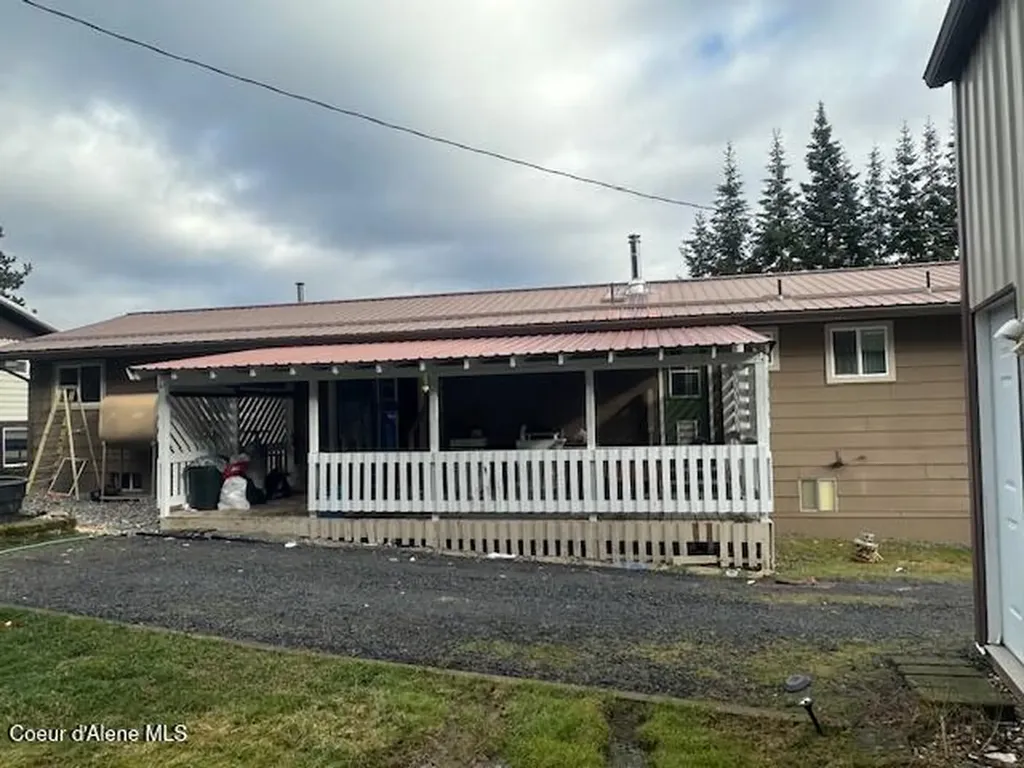 1828 Boundary Lp St. Maries ID 83861