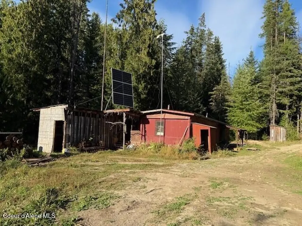 922 Cottonwood Road Priest River ID 83856