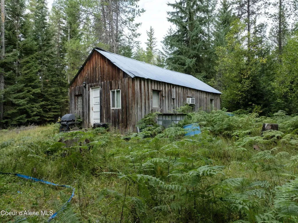 2225 Mud Gulch Road Priest River ID 83856