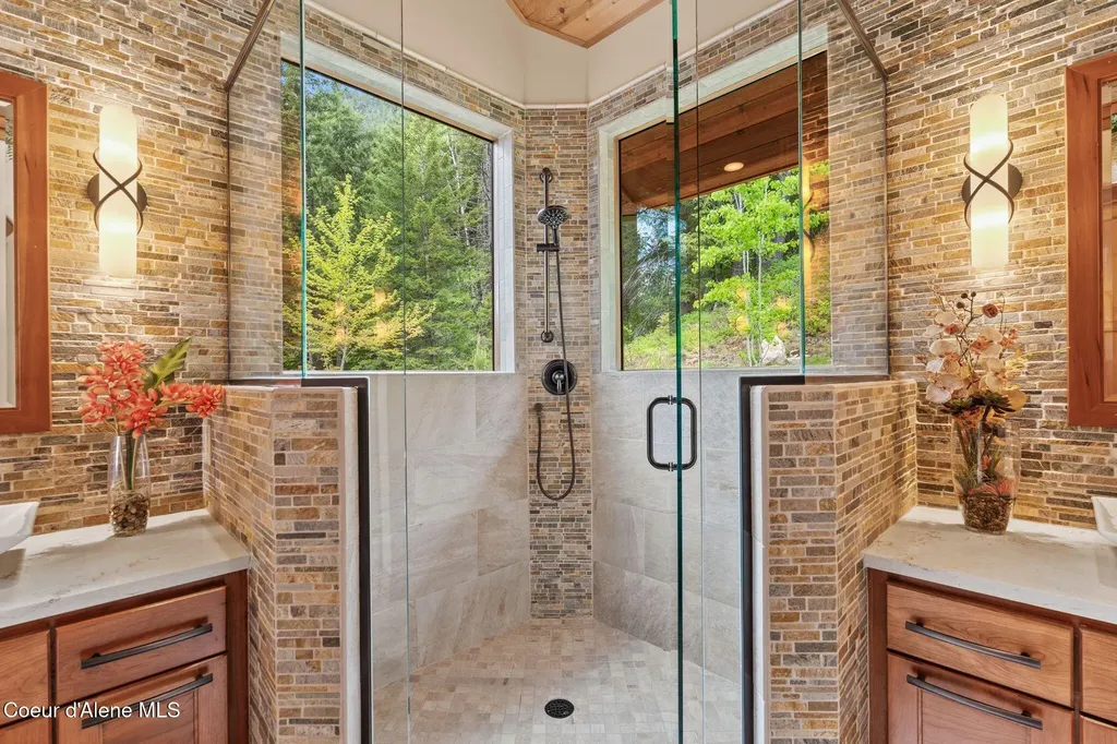294 Rincon Drive Sandpoint ID 83864