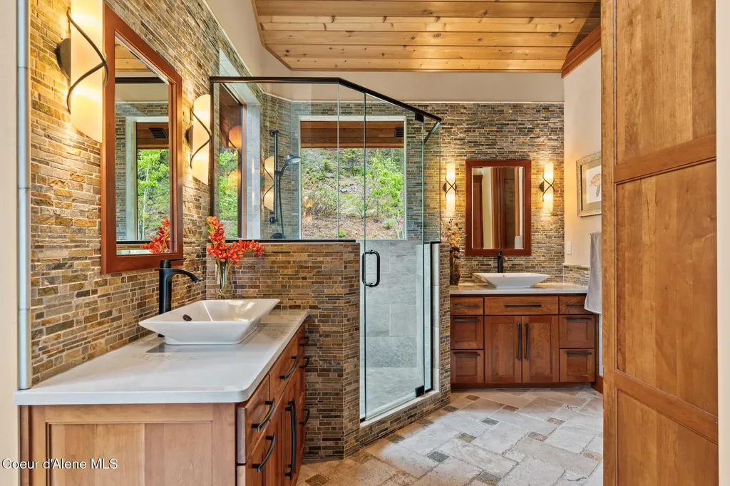 294 Rincon Drive Sandpoint ID 83864