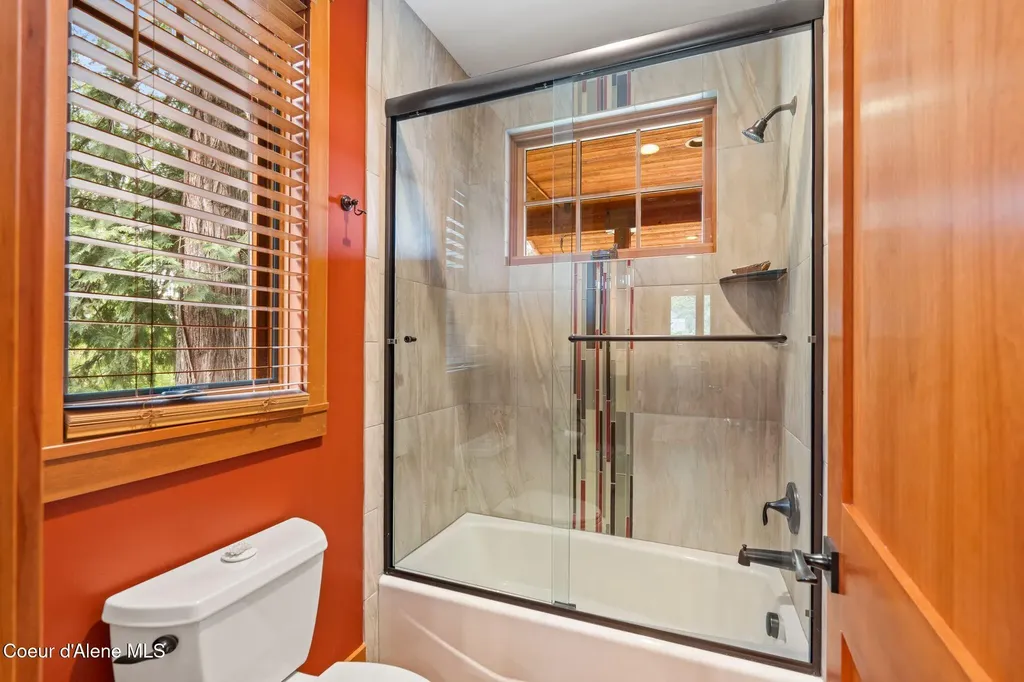 294 Rincon Drive Sandpoint ID 83864