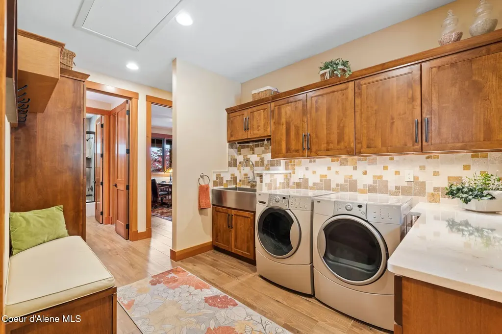 294 Rincon Drive Sandpoint ID 83864