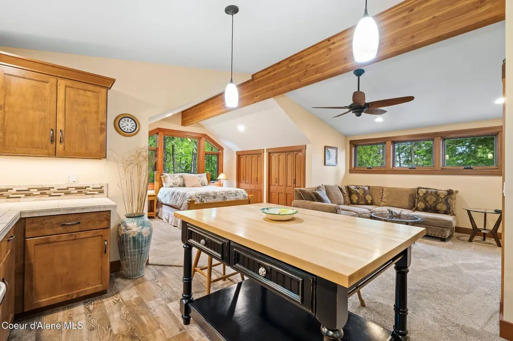 294 Rincon Drive Sandpoint ID 83864