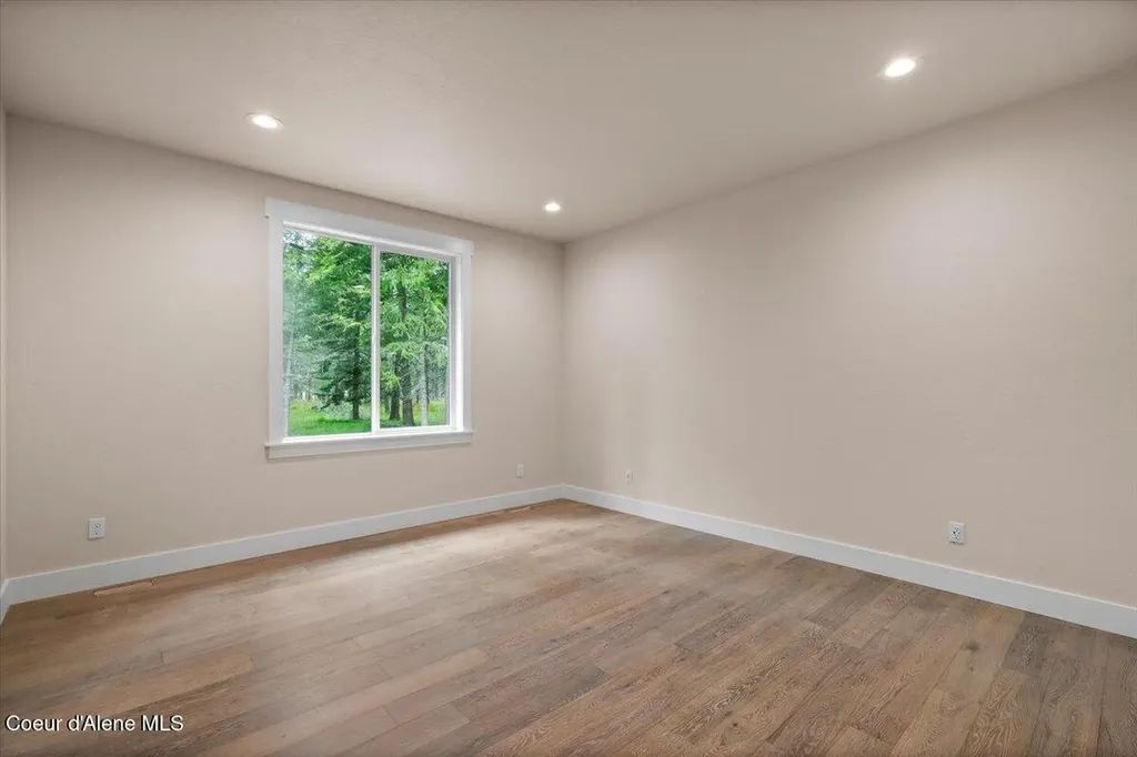 10233 Bunco Road Athol ID 83801