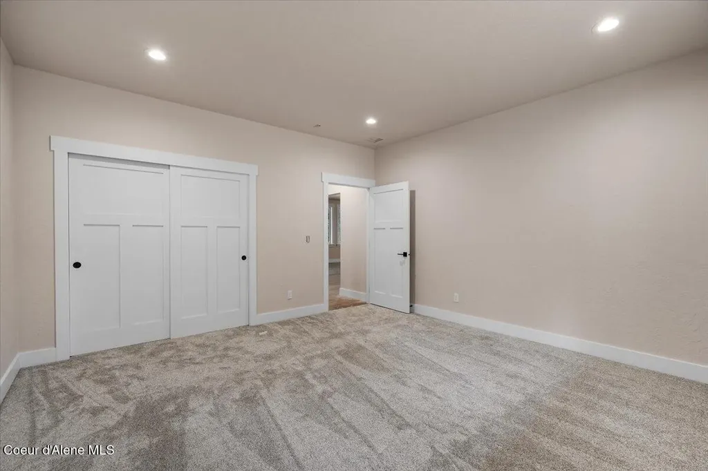 10233 Bunco Road Athol ID 83801