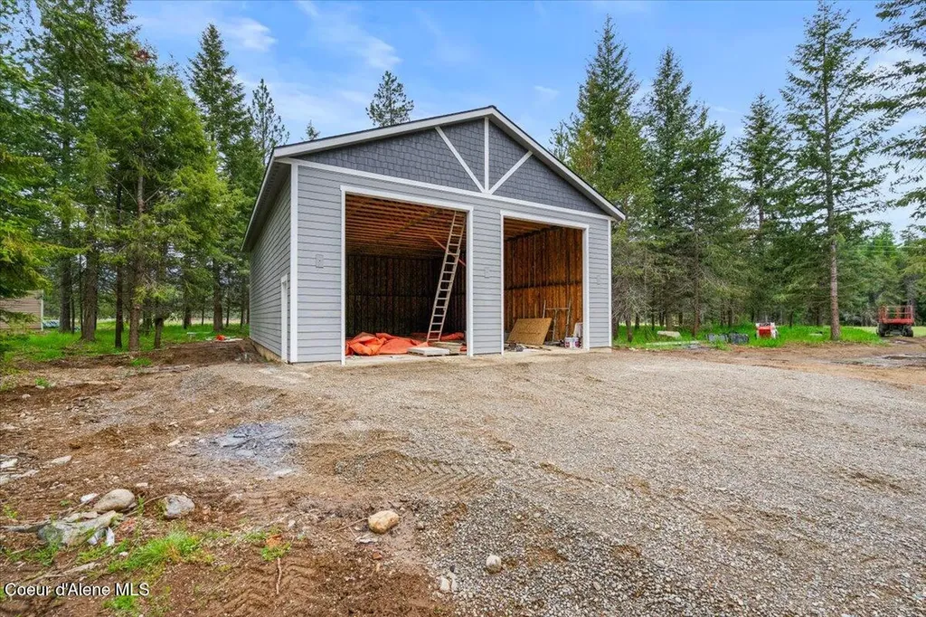 10233 Bunco Road Athol ID 83801