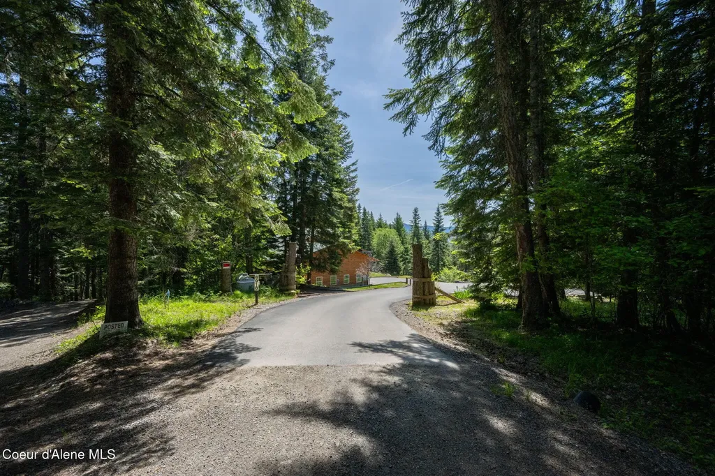 6918 E Garwood Road Hayden ID 83835
