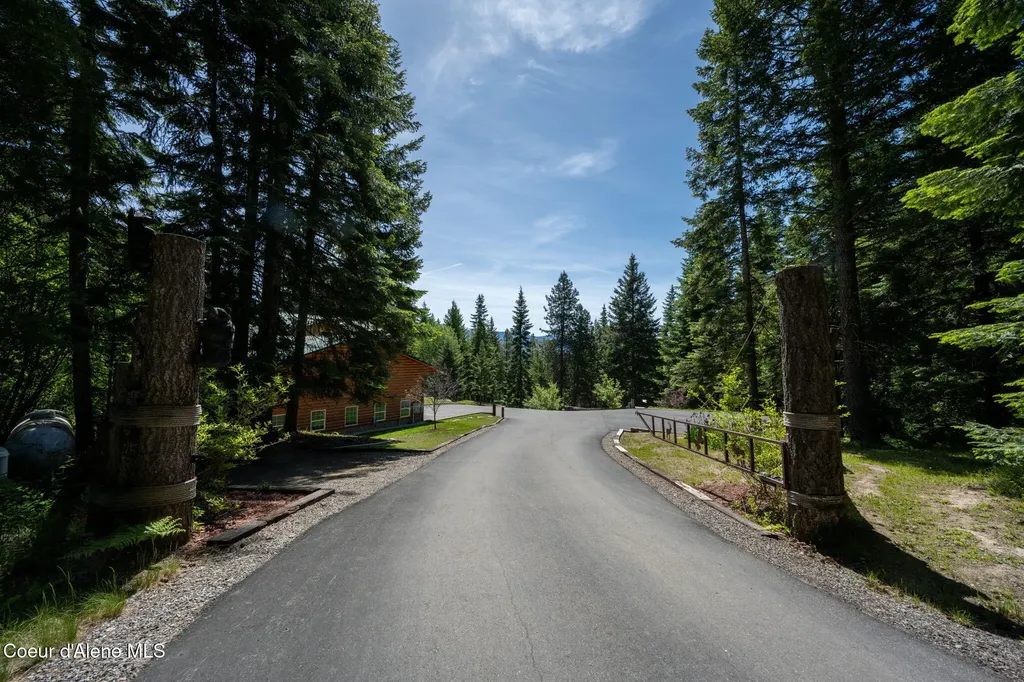 6918 E Garwood Road Hayden ID 83835