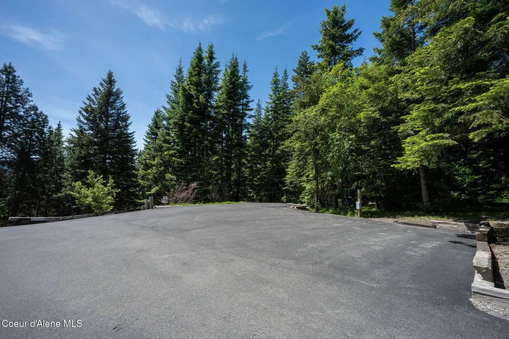 6918 E Garwood Road Hayden ID 83835