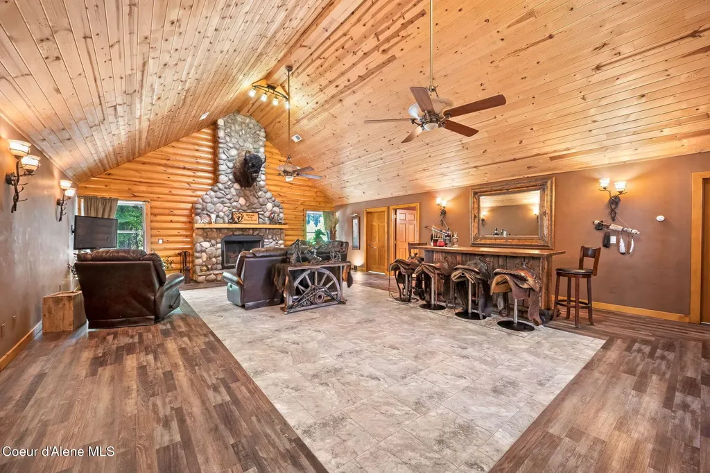 6918 E Garwood Road Hayden ID 83835
