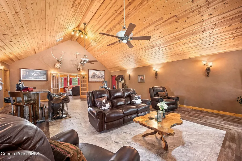 6918 E Garwood Road Hayden ID 83835
