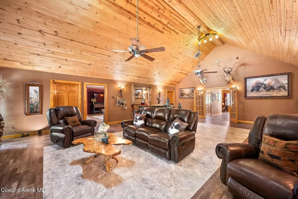 6918 E Garwood Road Hayden ID 83835