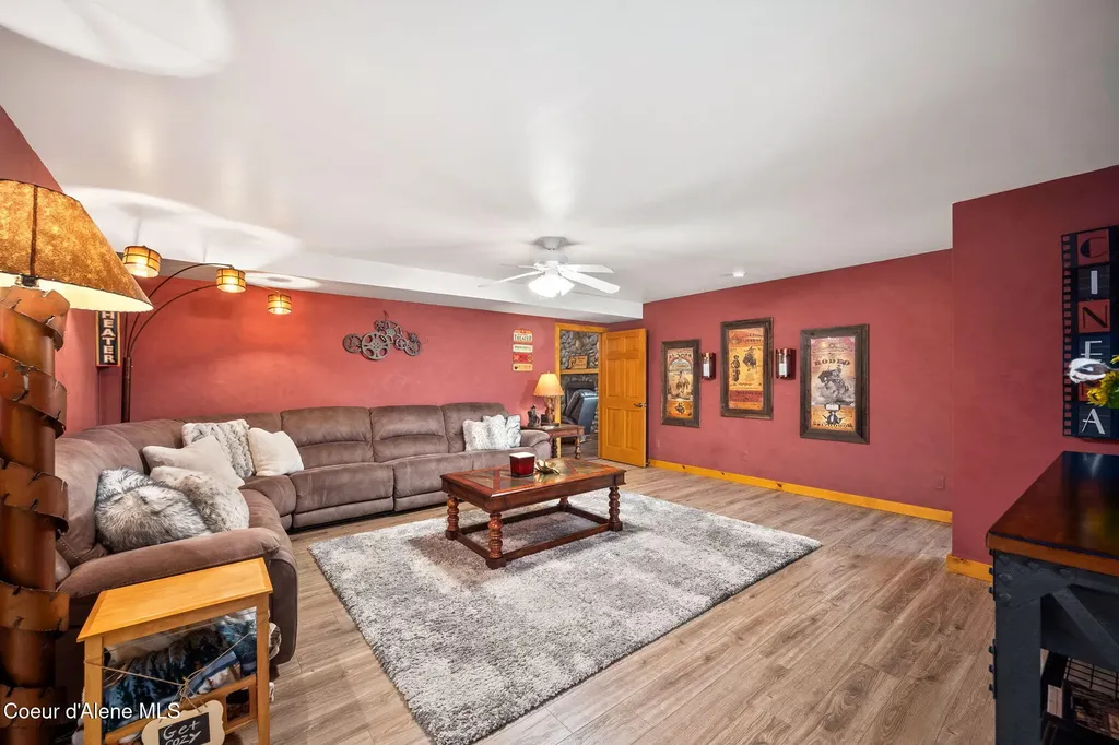 6918 E Garwood Road Hayden ID 83835