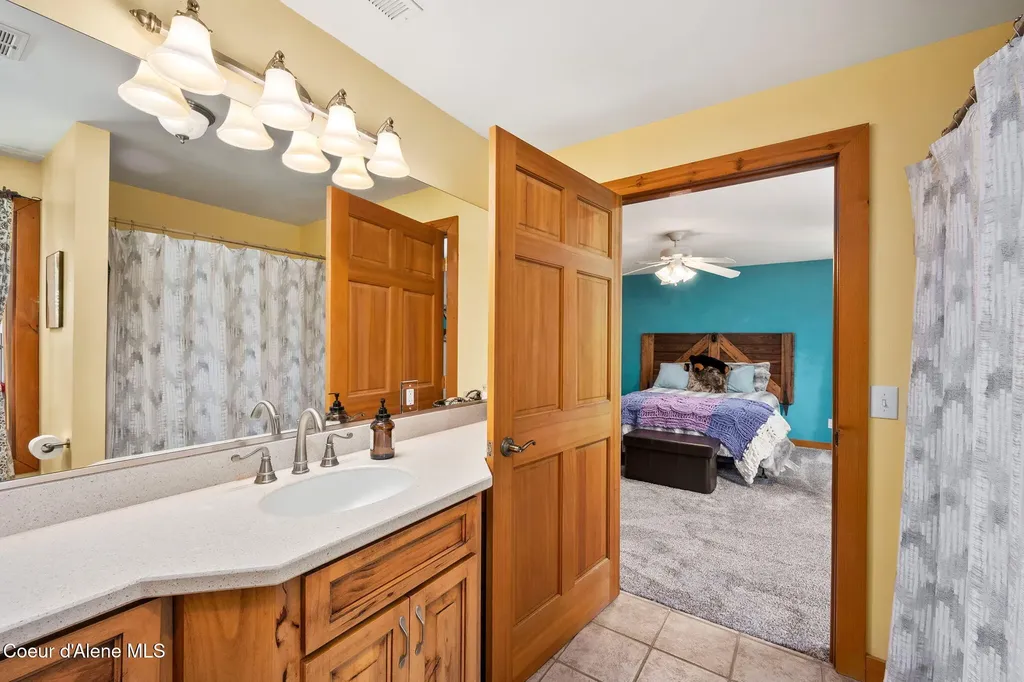 6918 E Garwood Road Hayden ID 83835