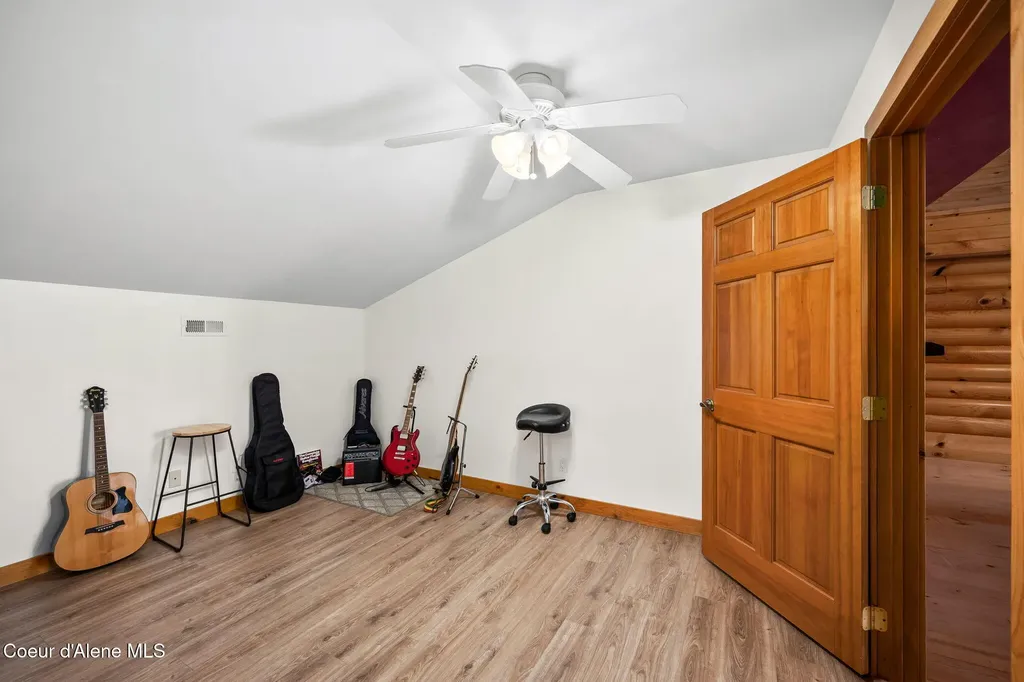 6918 E Garwood Road Hayden ID 83835