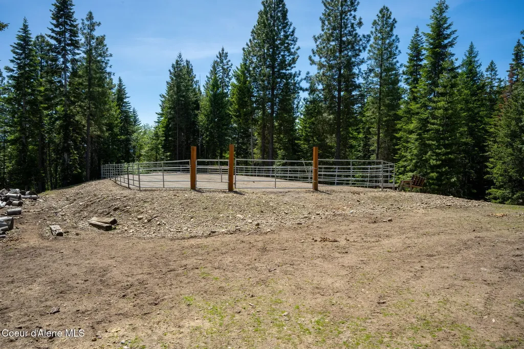 6918 E Garwood Road Hayden ID 83835