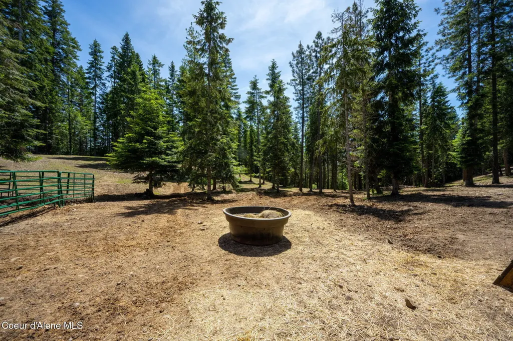 6918 E Garwood Road Hayden ID 83835