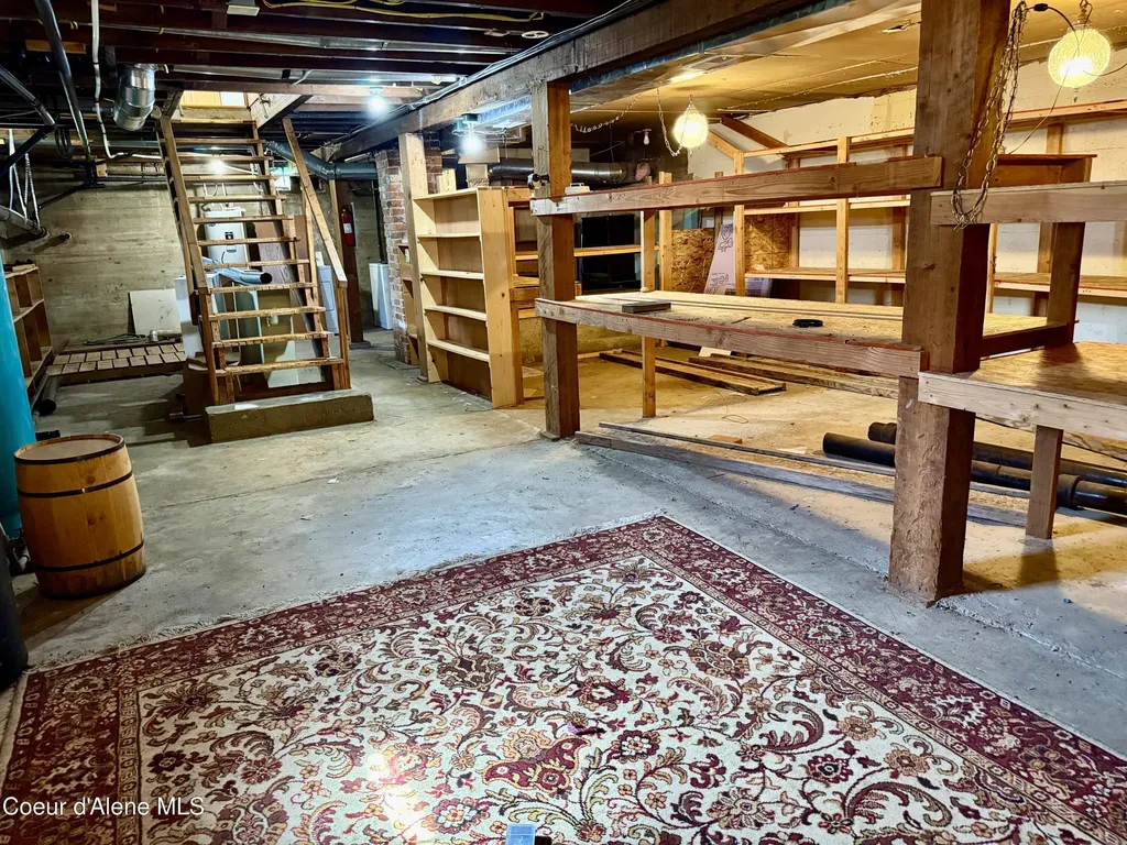 3216 Dufort Road Sagle ID 83860