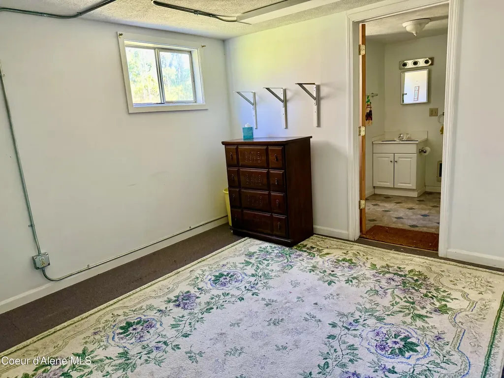3216 Dufort Road Sagle ID 83860