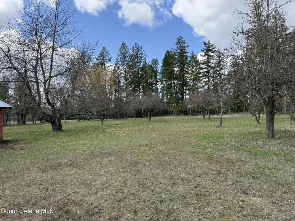 3216 Dufort Road Sagle ID 83860