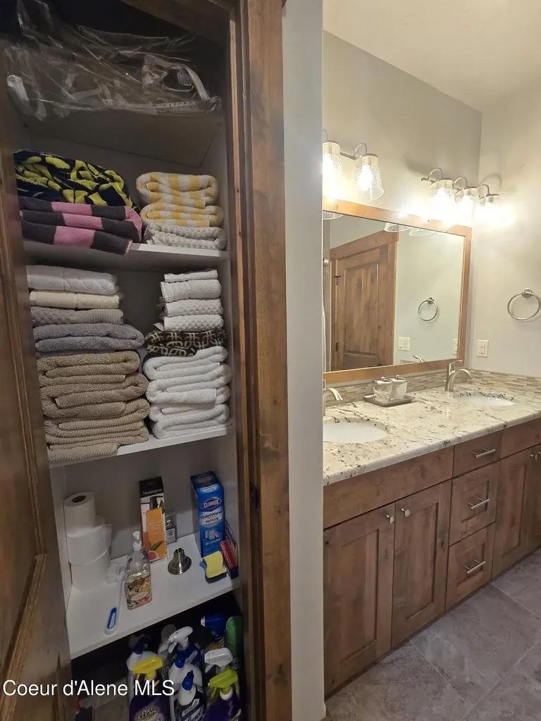 12552 N Walden Loop Rathdrum ID 83858